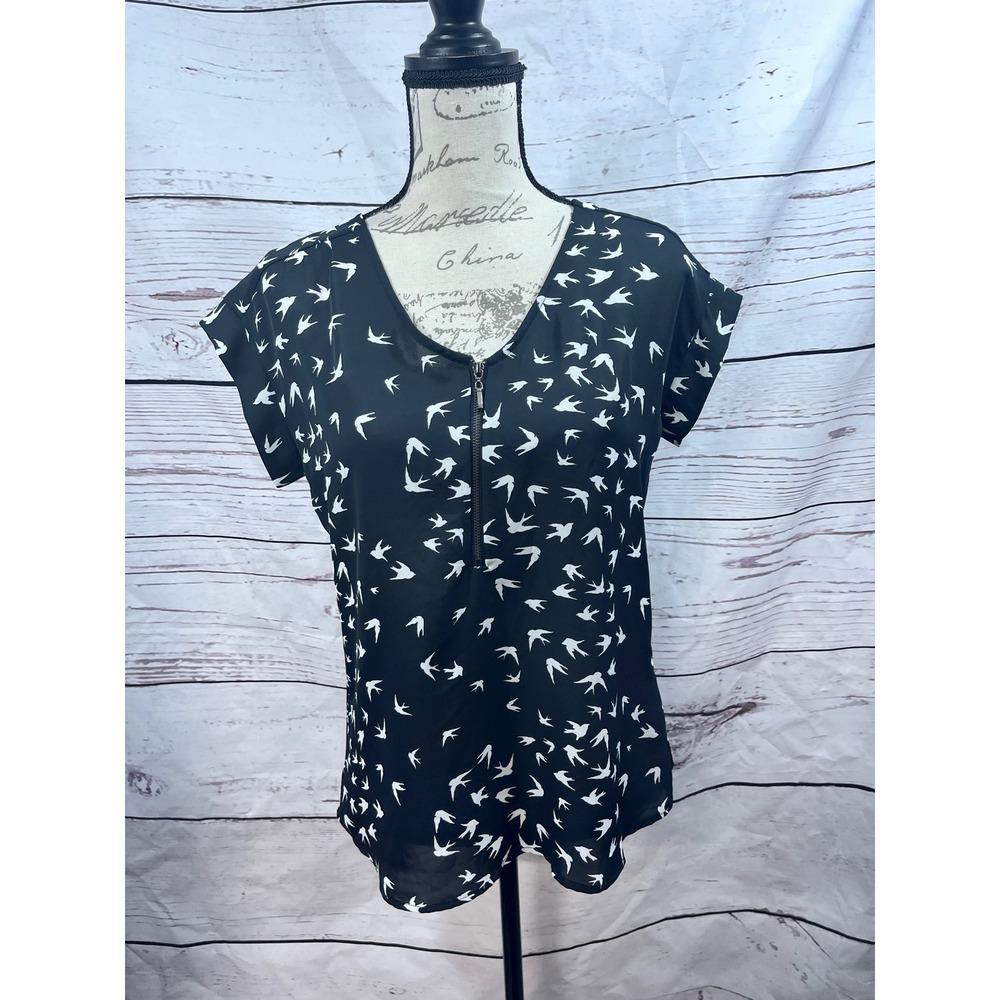 MY MICHELLE Black White Bird Print Zip‎ Front Short Sleeve Top Women's Size M